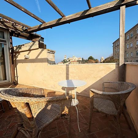 Domus Mirabilis Homestay Анкона Екстер'єр фото
